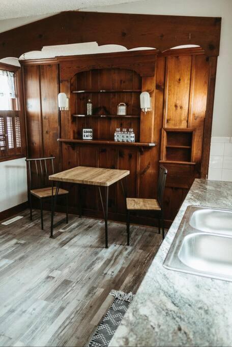 Bluebird Cottage, Walking Distance To Fairgrounds Hutchinson Dış mekan fotoğraf